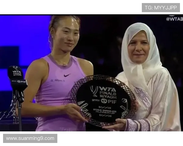 郑钦文创历史新高稳居前五，中国金花闪耀 WTA！(1)